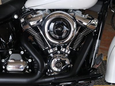 2025 Harley-Davidson FLHC - Heritage Classic - Photo 14