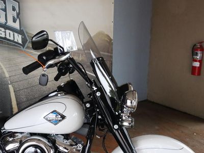 2025 Harley-Davidson FLHC - Heritage Classic - Photo 12