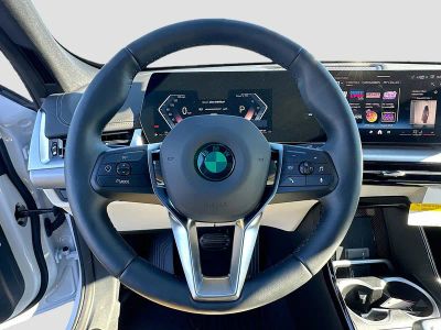 2026 BMW X1 — photo 8 view