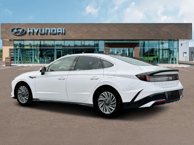 2026 Hyundai Sonata Hybrid — interior view