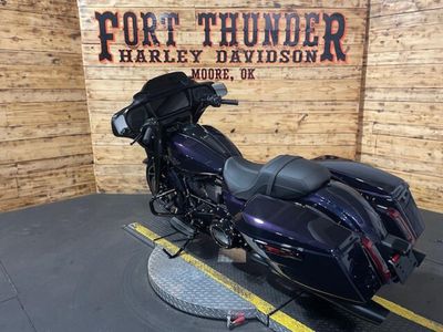 2025 Harley-Davidson FLHX - Street Glide — detail view
