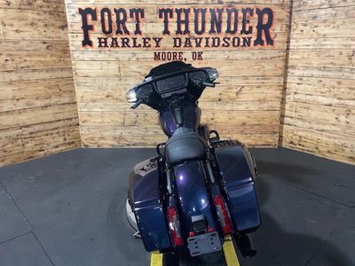 2025 Harley-Davidson FLHX - Street Glide — interior view