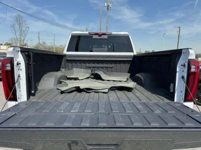 2024 GMC Sierra 2500HD - Photo 8