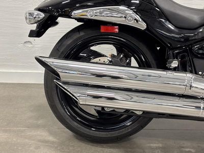 2025 Suzuki Boulevard M109R - Photo 15