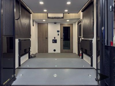 2026 Grand Design Momentum G-Class - Photo 9
