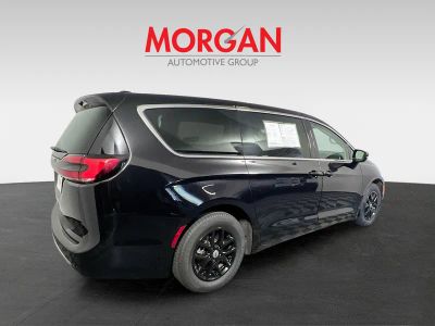 2024 Chrysler Pacifica — rear three-quarter view