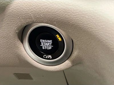 2024 Chrysler Pacifica — photo 20 view