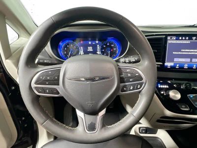 2024 Chrysler Pacifica — photo 15 view