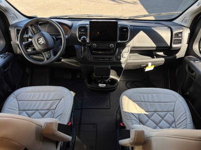 2026 Thor Motor Coach TELLARO - Photo 2