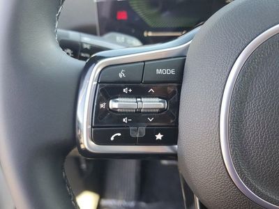 2025 Kia Sorento — photo 11 view