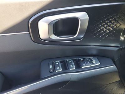2025 Kia Sorento — engine compartment view