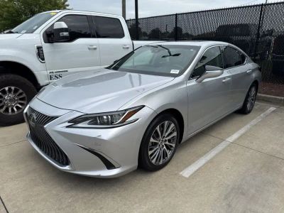 2019 Lexus ES - Photo 4