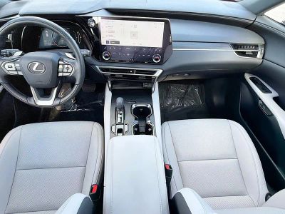 2023 Lexus RX — photo 16 view