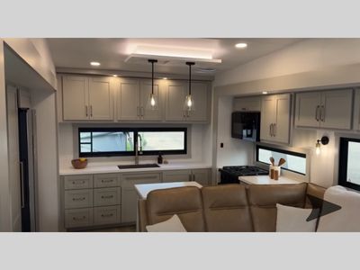 2026 Brinkley Model Z - Photo 8