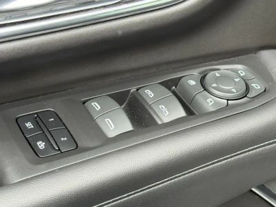 2023 Chevrolet Suburban - Photo 19