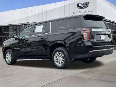 2023 Chevrolet Suburban - Photo 5