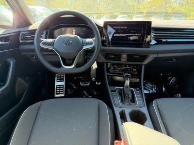2026 Volkswagen Jetta — photo 8 view
