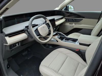 2025 Lincoln Nautilus — interior view