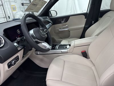 2026 Mercedes-Benz GLB — photo 14 view