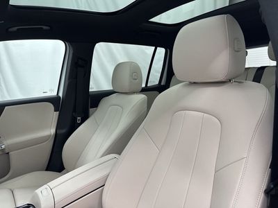 2026 Mercedes-Benz GLB — photo 13 view