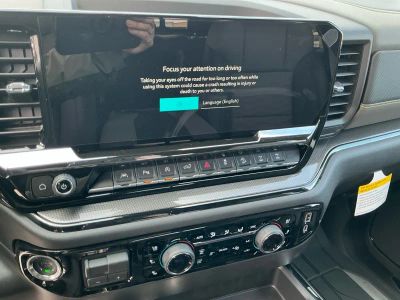 2026 Chevrolet Silverado 1500 — photo 12 view