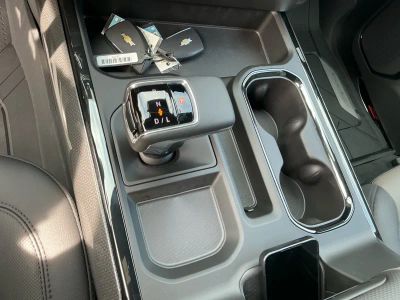 2026 Chevrolet Silverado 1500 — photo 13 view