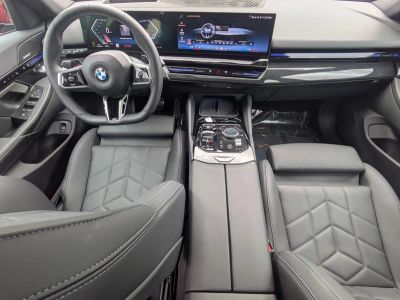 2025 BMW 5 Series — photo 14 view