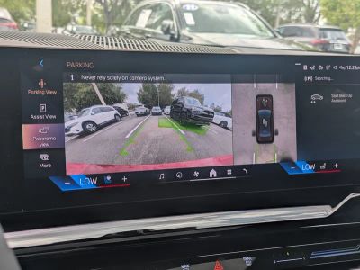 2025 BMW 5 Series — photo 21 view