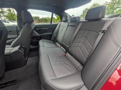 2025 BMW 5 Series — photo 13 view
