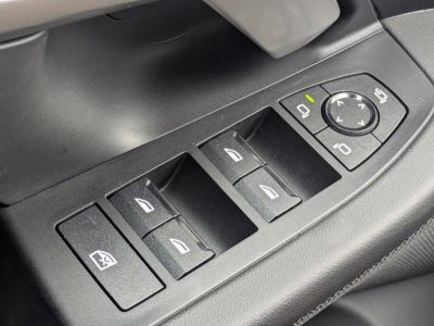 2025 BMW 5 Series — photo 25 view