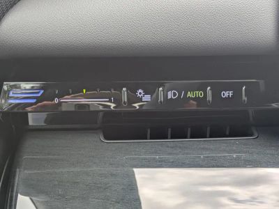 2025 BMW 5 Series — photo 31 view