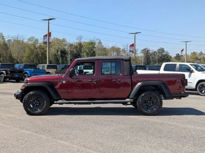 2021 Jeep Gladiator - Photo 2