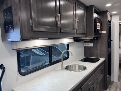 2026 Entegra Coach Odyssey SE - Photo 15