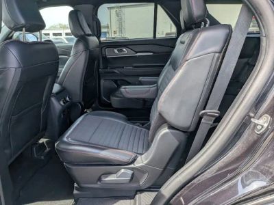 2025 Ford Explorer — photo 14 view