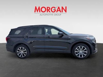 2025 Ford Explorer — side profile view