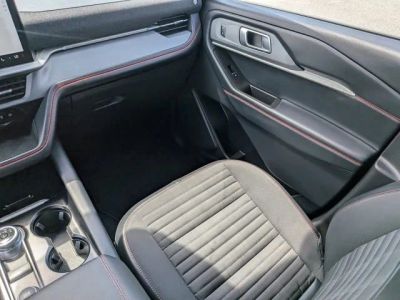 2025 Ford Explorer — photo 18 view