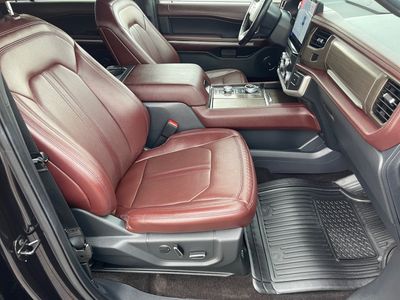 2022 Ford Expedition - Photo 8