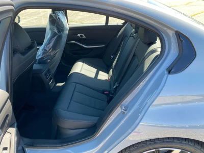 2026 BMW 3 Series — photo 7 view