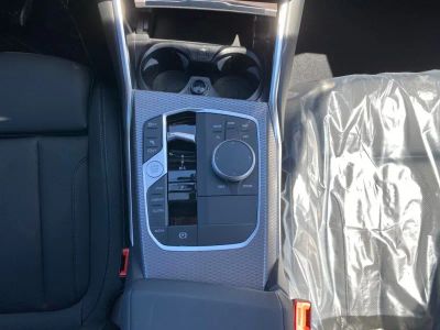 2026 BMW 3 Series — photo 10 view
