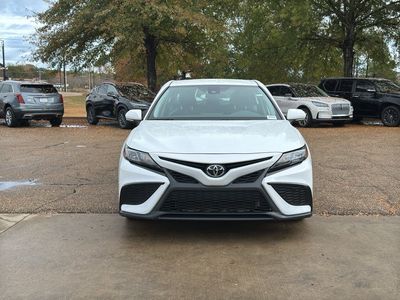 2024 Toyota Camry - Photo 2