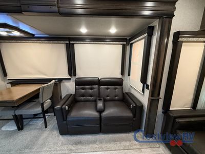 2019 Keystone RV Montana - Photo 9