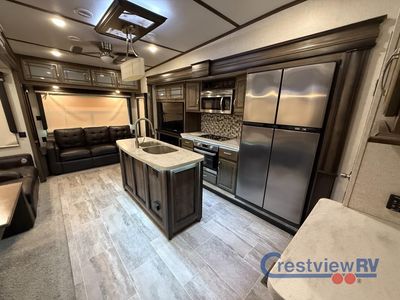 2019 Keystone RV Montana - Photo 4