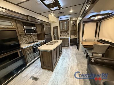 2019 Keystone RV Montana - Photo 6