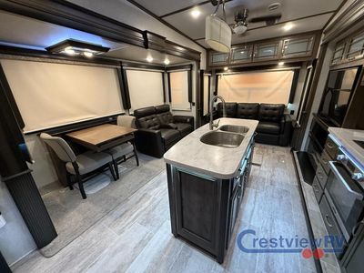 2019 Keystone RV Montana - Photo 5