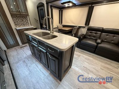 2019 Keystone RV Montana - Photo 14