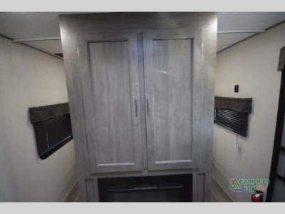 2026 Coachmen RV Catalina Legacy — photo 21 view