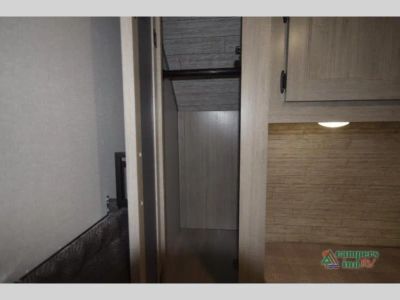 2026 Coachmen RV Catalina Legacy — photo 15 view