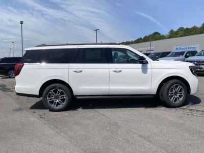 2026 Ford Expedition - Photo 2