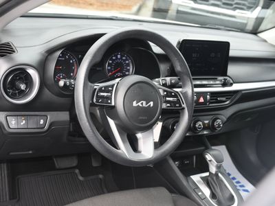 2023 Kia Forte - Photo 8