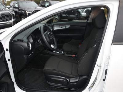 2023 Kia Forte - Photo 7